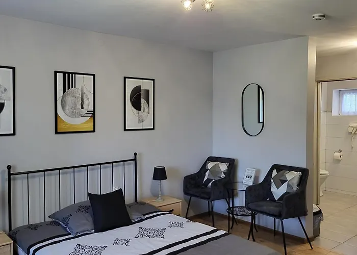 Centrum Turystyczne Quarto em Acomodações Particulares Milikowice